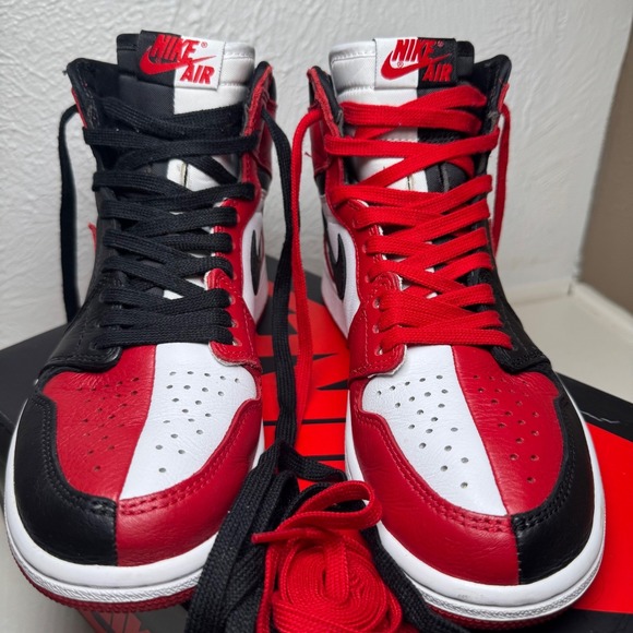 Nike Air Jordan 1 OG NRG Homage to Home Mens Sneakers Size 6.5 - Picture 2 of 16
